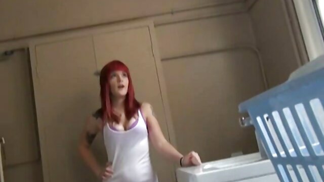 دانیلا شیفر خدمتکار گرم در مقعد دانلودفیلم سوپر باکیفیت سفید جوراب ساق بلند در حمام